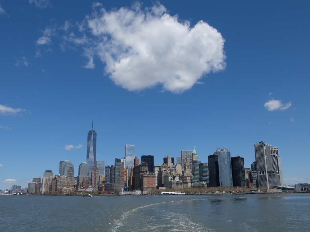 NYC : the cloud in the sky