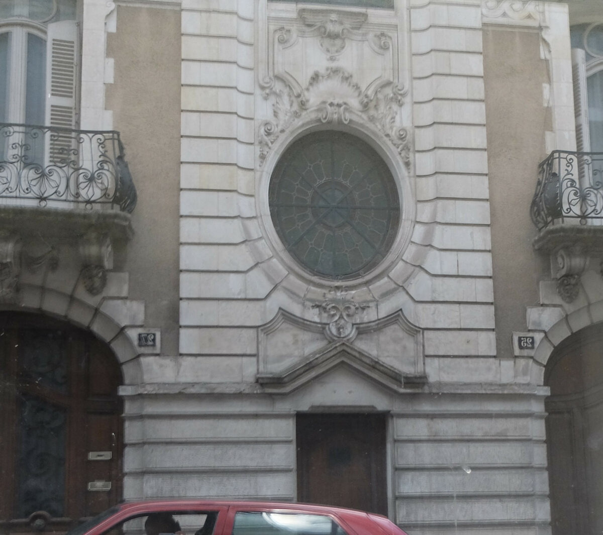 Autoportrait en voiture – autorretrato en coche